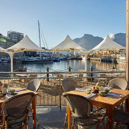 Victoria & Alfred Hotel By Newmark-3
